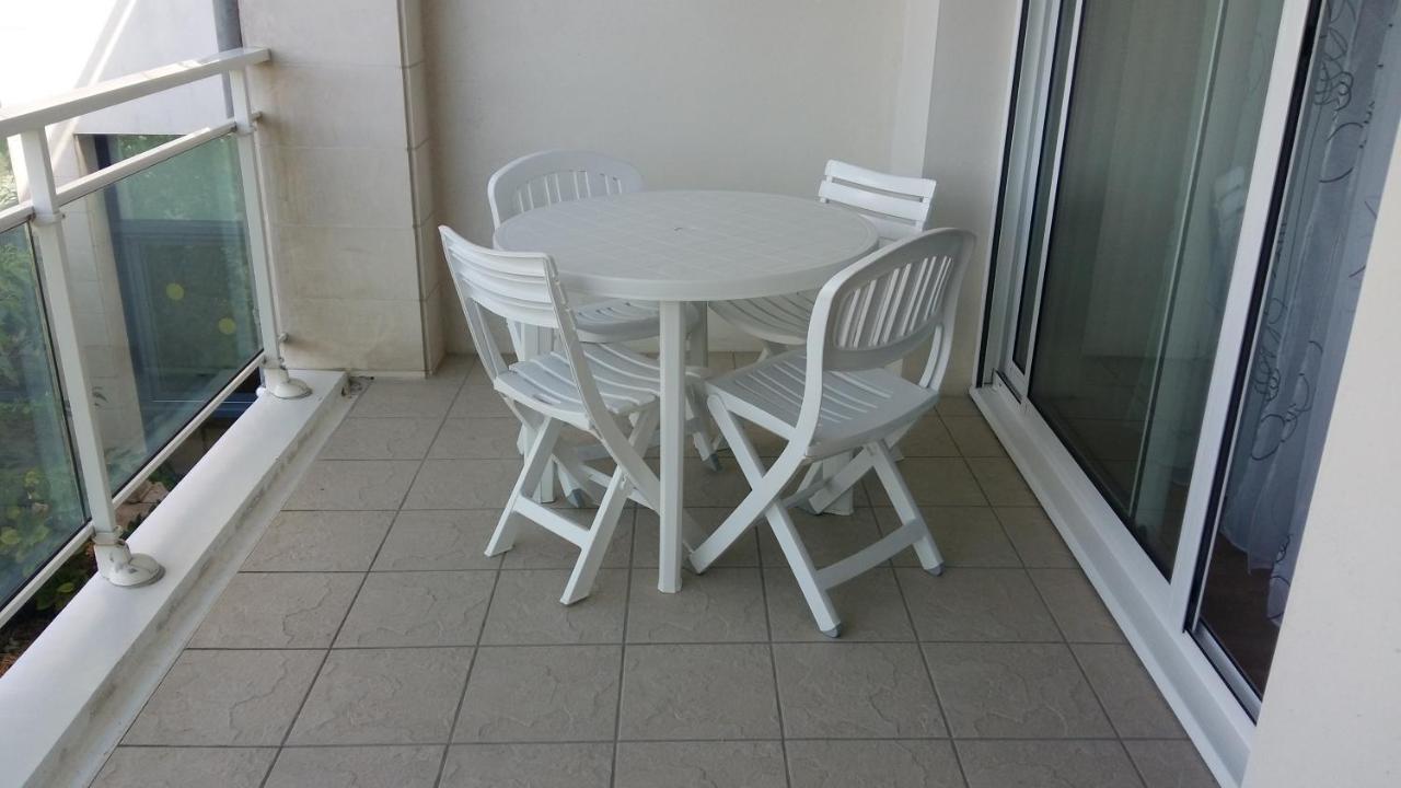 Le Parc Des Cordeliers Apartment Ла Рошел Екстериор снимка